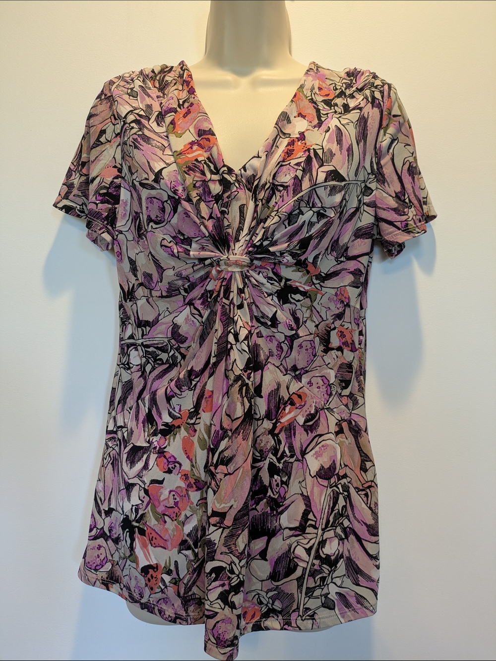 Women's Daisy Fuentes Lavender Floral Twist-Front V-Neck Top